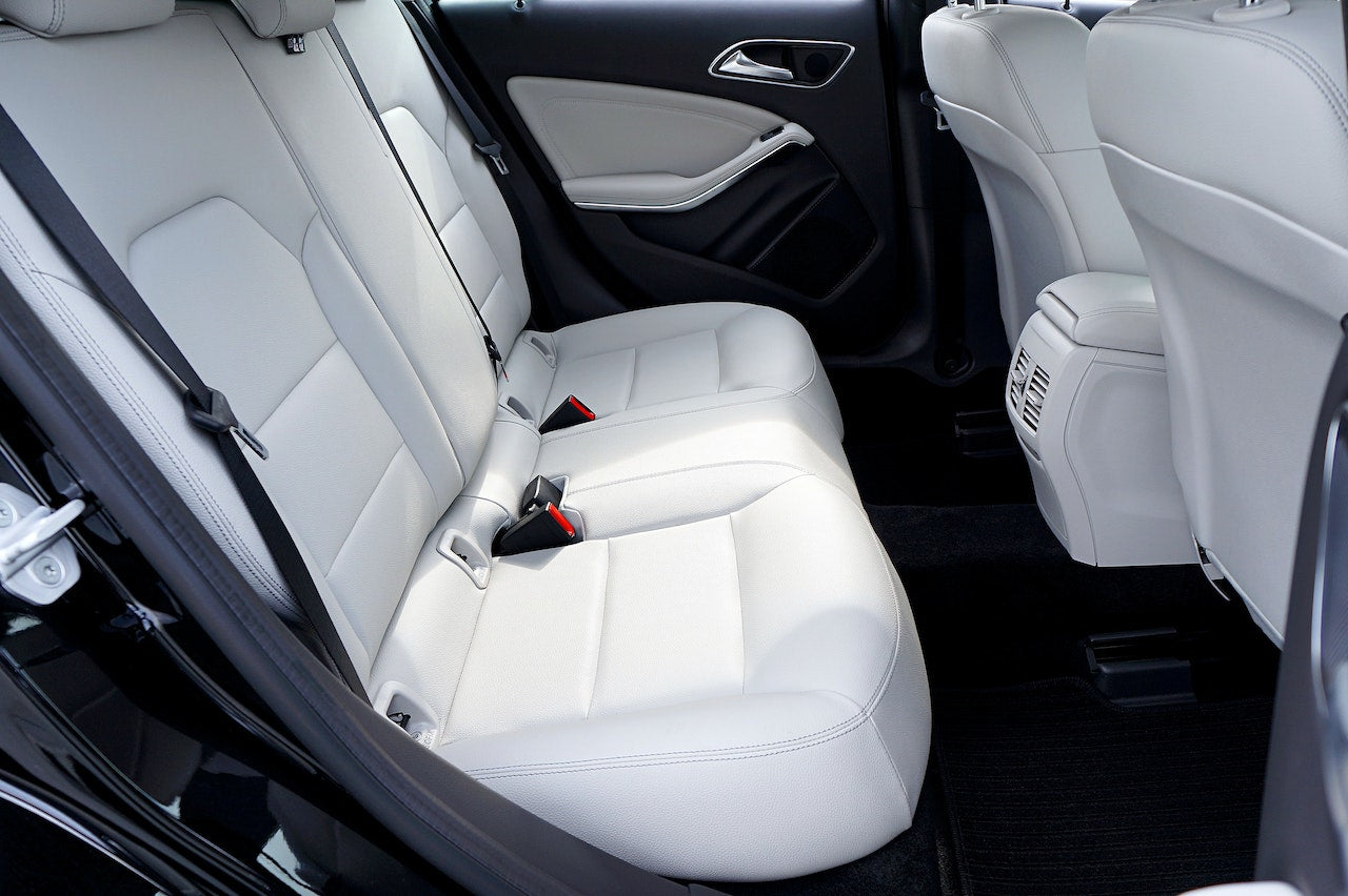 Leather Car Seats vs. Fabric Car Seats: Which One Should You Choose?